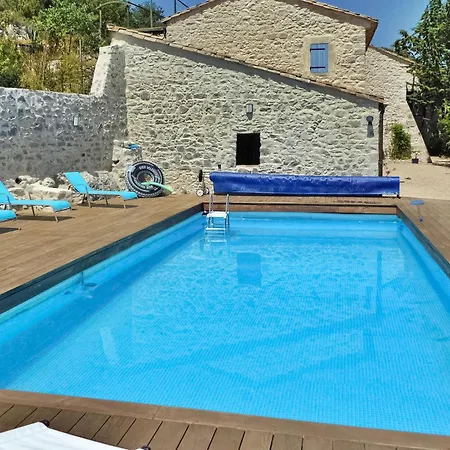 Hébergement de vacances Veissiere Lussan (Gard)